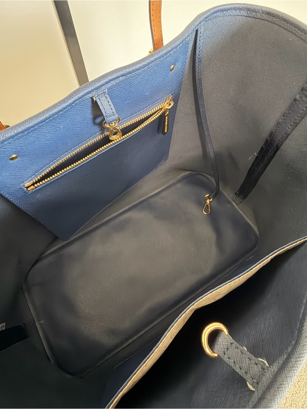 Michael Kors Jet Set Travel Navy & White Striped Tote with Brown Leather Straps - Picture 8 of 9